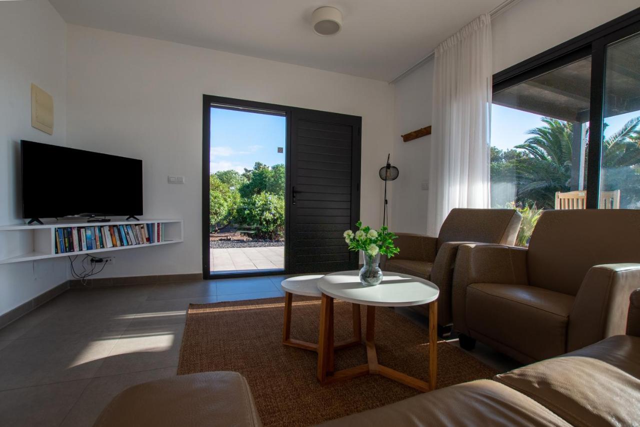 Heated & Shared Pool Villa Matriana 36B, North Shore Villas La Oliva Exterior photo